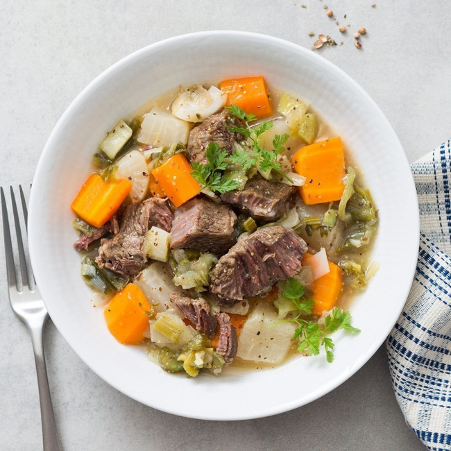 Pot au feu de joue de bœuf et ses légumes d'hiver