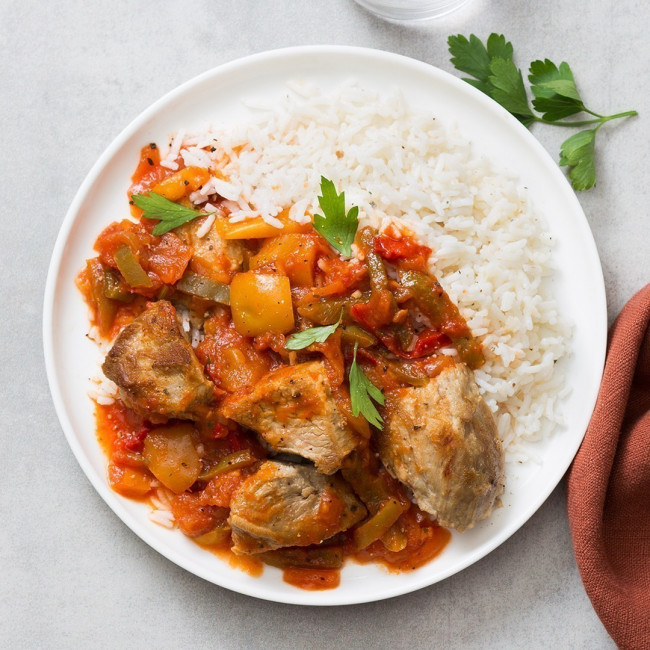 Veau cuisiné aux légumes à la basquaise et son riz blanc