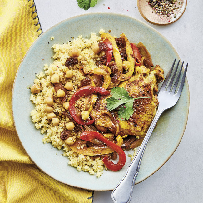 Tajine de poulet aux pois chiches et aux épices 